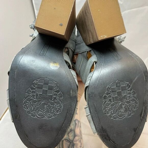 Vince Camuto "Ranata" Heeled strappy Sandals 8 - Picture 4 of 7